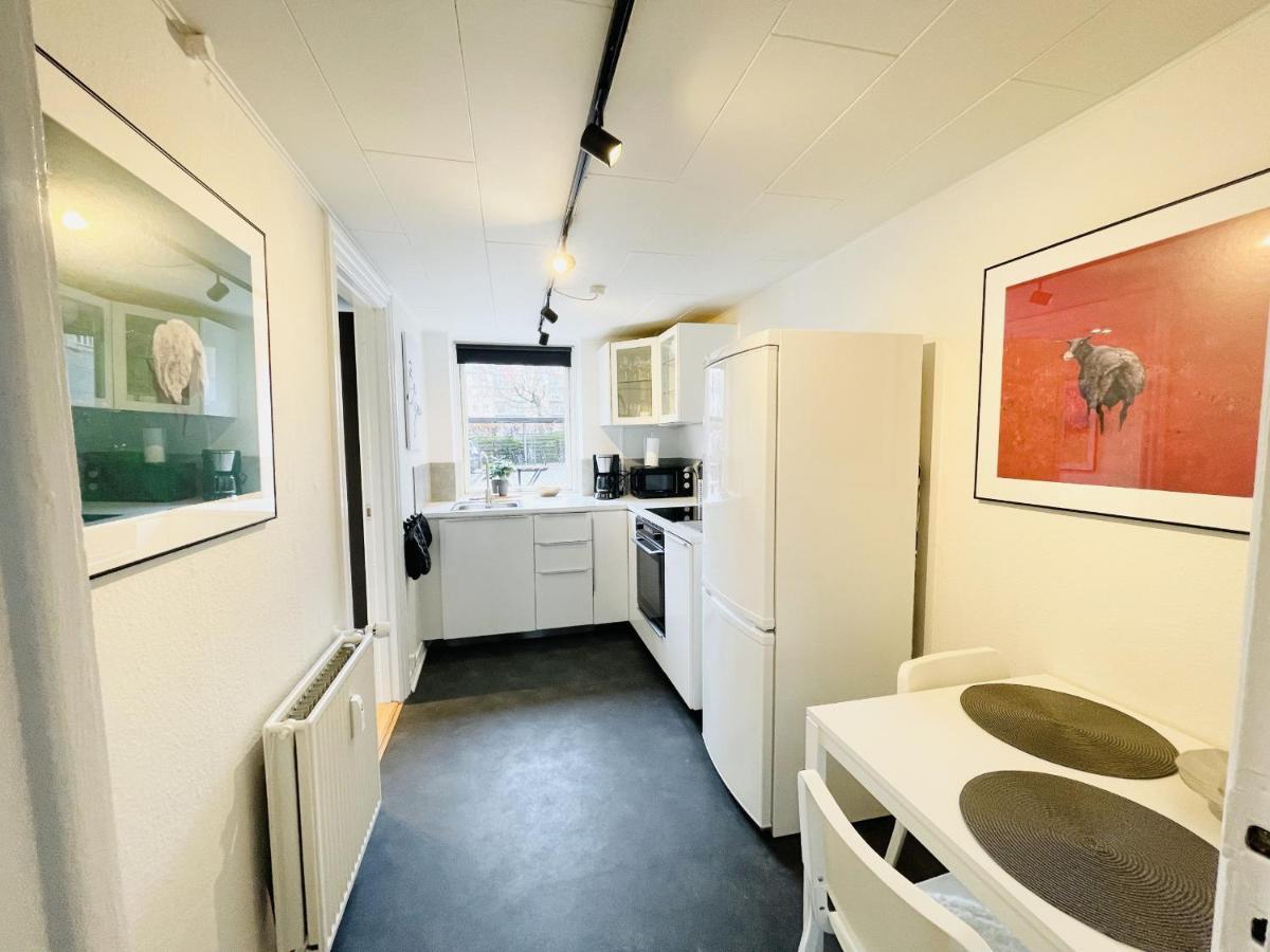 Aday - Charming Studio Close To The Football Stadium Aalborg Luaran gambar