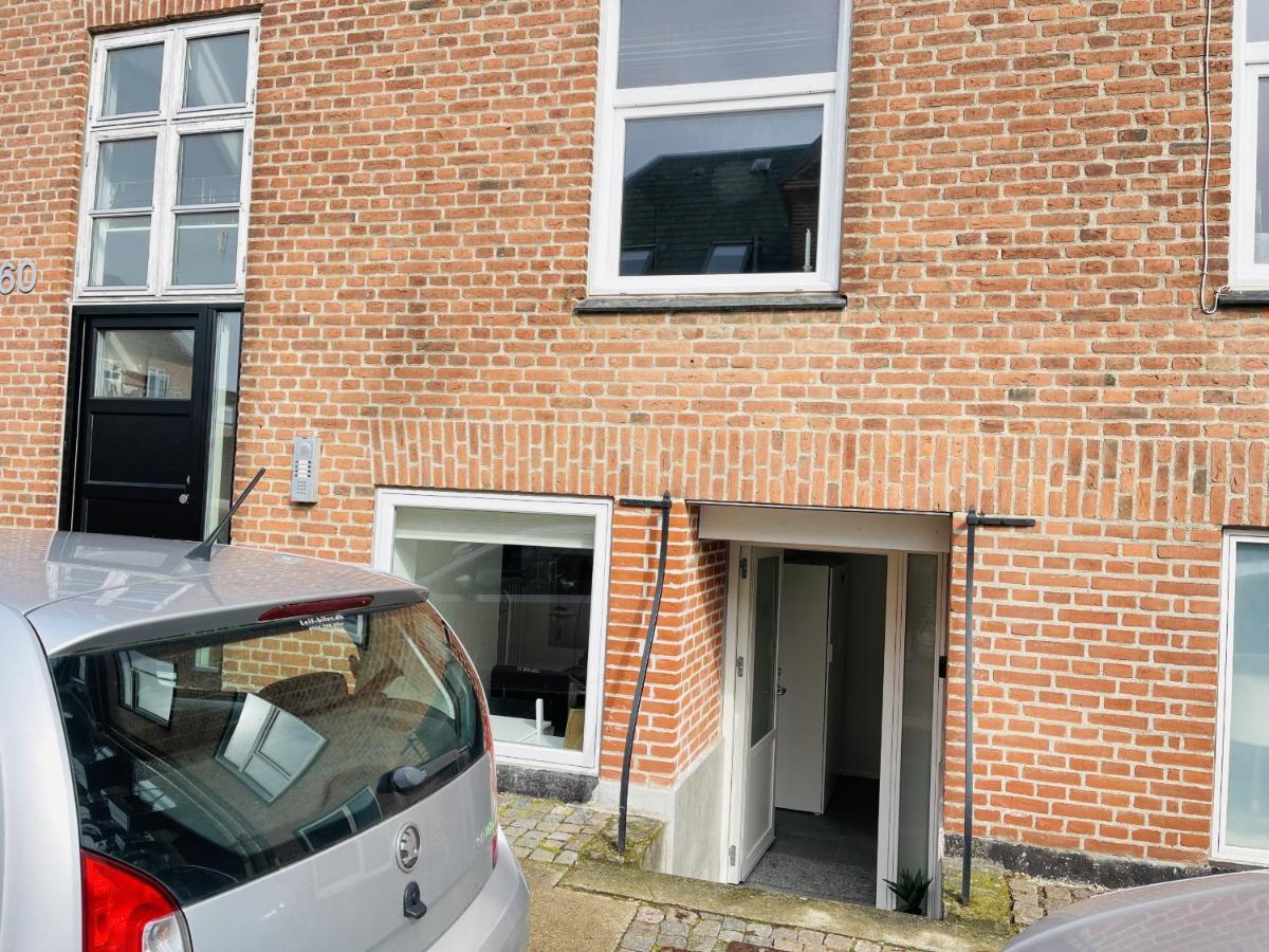 Aday - Charming Studio Close To The Football Stadium Aalborg Luaran gambar